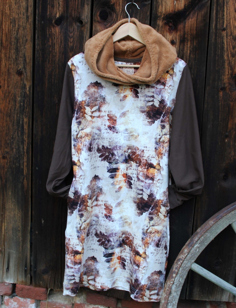 Mikinové šaty s kapucí - Podzimní listí