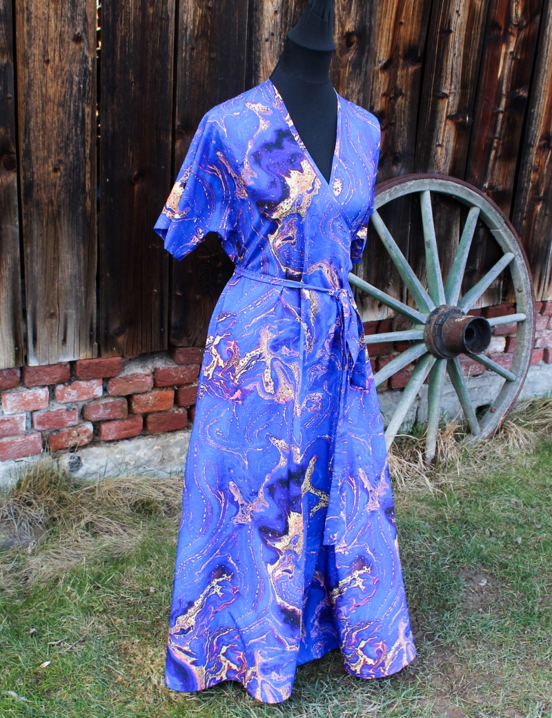 Zavinovací dlouhé šaty Mramor modrý