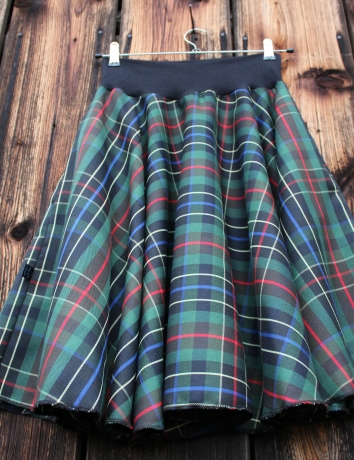Kolová sukně Skotská zelená II. - do 14 dnů