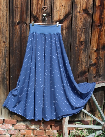 Půlkolová dlouhá sukně  Puntíkatá modrá