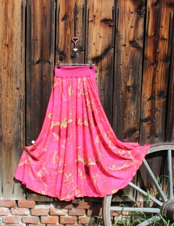 Půlkolová dlouhá sukně  Mramor růžovočervený