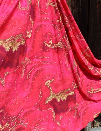 Půlkolová dlouhá sukně  Mramor růžovočervený
