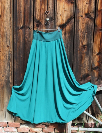 Půlkolová dlouhá sukně  Smaragdově zelená