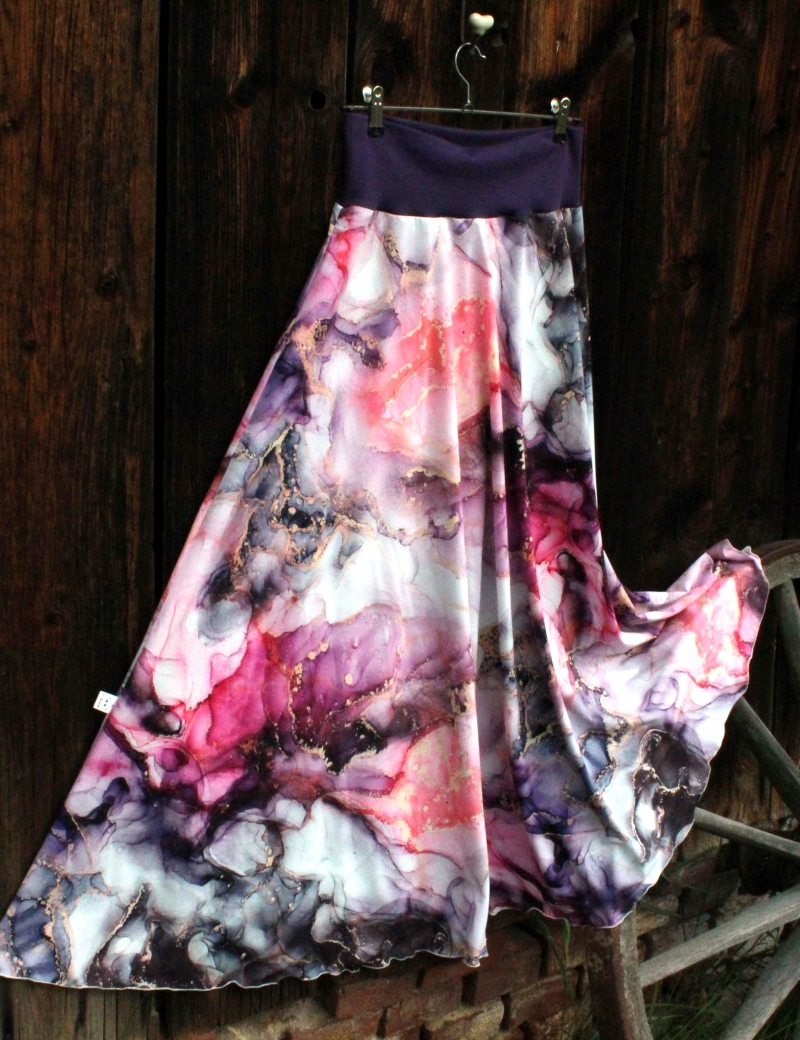 Půlkolová dlouhá sukně Mramor růžovošedý II.