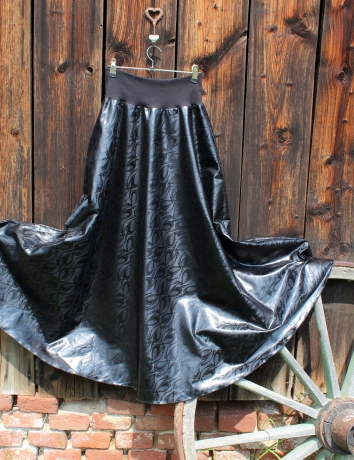 Půlkolová dlouhá sukně Brokát černý