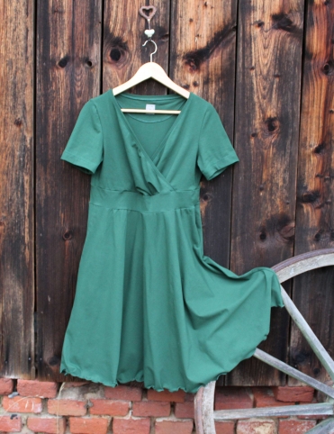 Půlkolové šaty Zelené - do 14 dnů