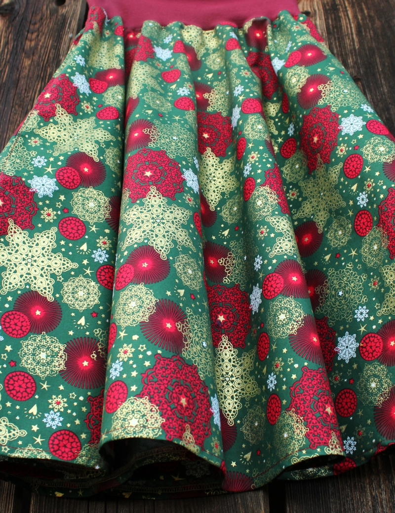Půlkolová sukně Vánoční zelená