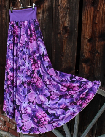 Půlkolová dlouhá sukně Šeřík fialový - do 14 dnů