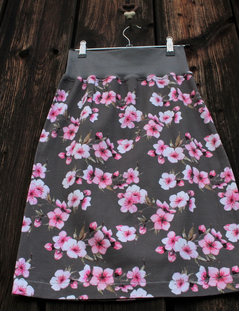 Úpletová sukně  Cherry blossoms gray