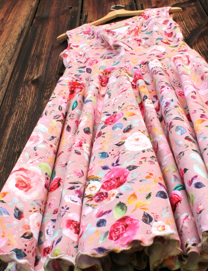 Zavinovací kolové šaty Malované květy na starorůžové